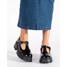 Zapatos de mujer charol negro con plataforma. 1