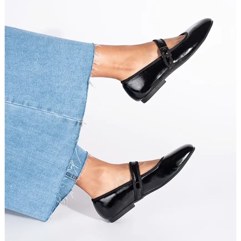 Bailarinas mujer lacadas en negro 1