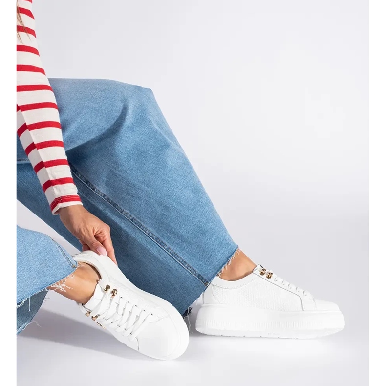 Zapatillas de piel con plataforma blanca. blanco 1