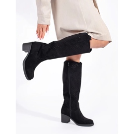 Botas de ante negro calado 2