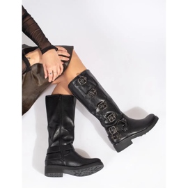 Botas negras de tacón bajo con hebillas. negro 5