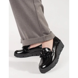 Goodin Mocasines de cuña negra con un adorno negro 2 Goodin Mocasines de cuña negra con un adorno negro 2