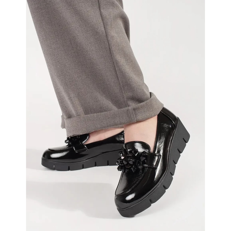 Goodin Mocasines de cuña negra con un adorno negro 2 Goodin Mocasines de cuña negra con un adorno negro 2