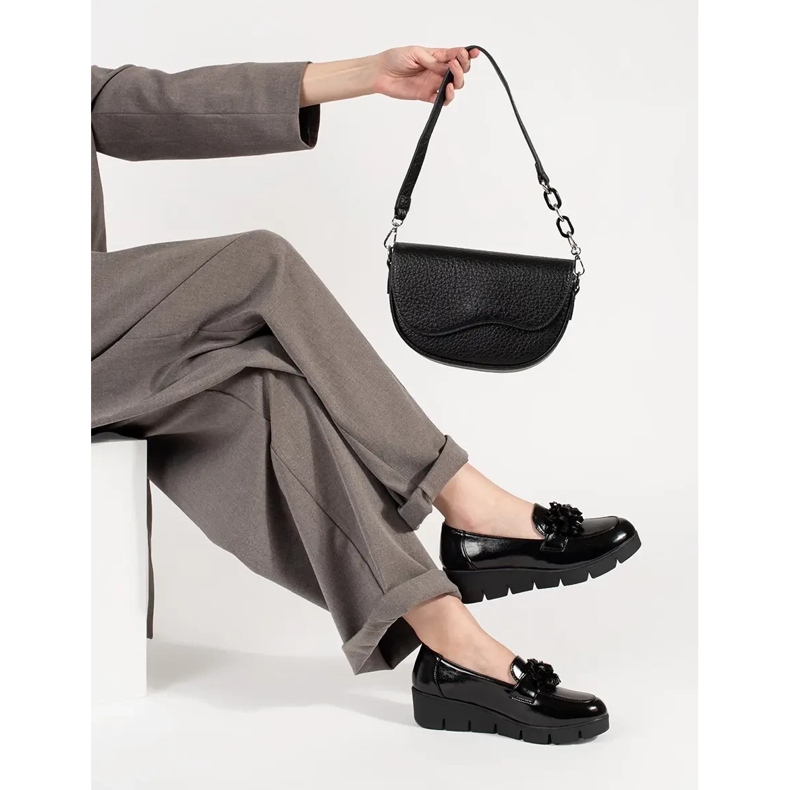 Goodin Mocasines de cuña negra con un adorno negro 1 Goodin Mocasines de cuña negra con un adorno negro 1