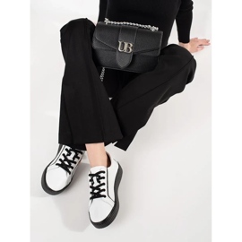 Goodin Zapatillas blancas y negras de cuero en una suela gruesa blanco 2