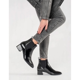 Botas Chelsea de mujer negra con un dedo del pie de almendras negro 2