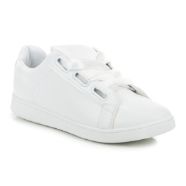 Zapatillas blancas con cinta blanco 1