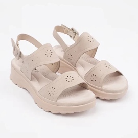 Goodin Light -Beige Light Sandals en una suela gruesa 2
