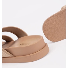 Goodin Chanclas planas para mujeres beige con hebillas 1