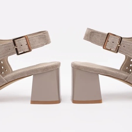 Goodin Sandalias de tacones de gamuza de ante beige 1