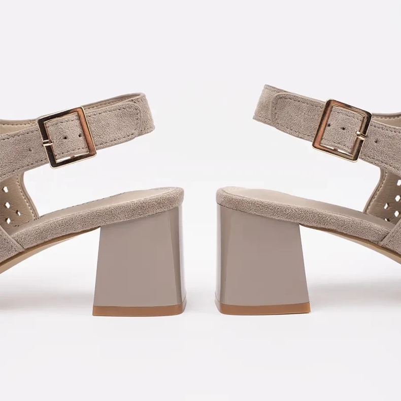 Goodin Sandalias de tacones de gamuza de ante beige 1