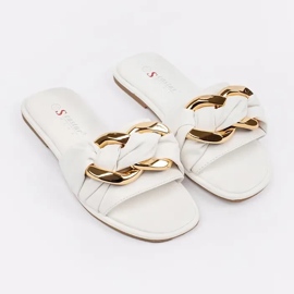 Chanclas blancas planas de mujer con una decoración dorada blanco 1