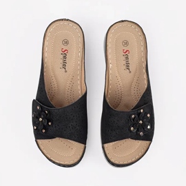 Zapatillas de mujer negra en una suela gruesa negro 3