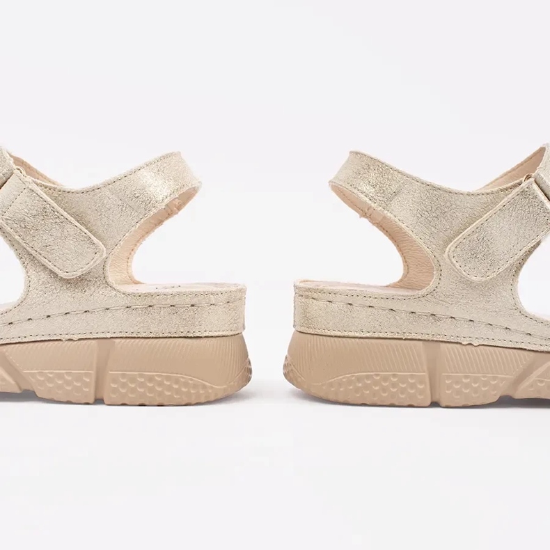 Goodin Sandalias de mujeres doradas con un adorno dorado 2