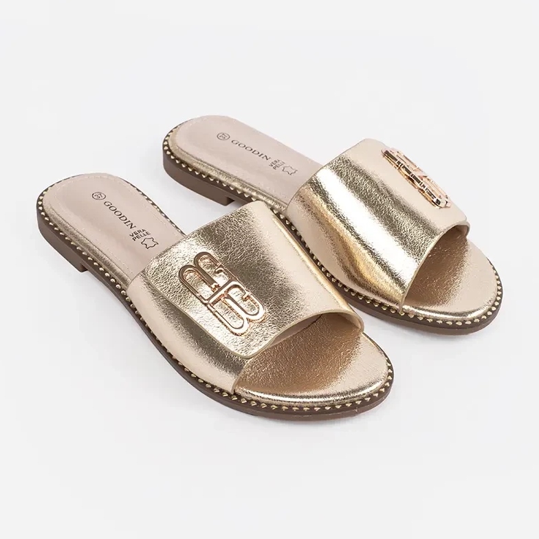 Goodin Chanclas doradas para mujeres con una suela plana con un adorno dorado 2