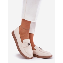 Mocasines de mujer elegantes con un pequeño detalle decorativo de Vinceza 62208 beige 1