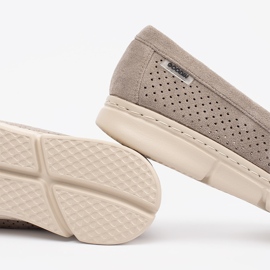 Goodin Mocasines abiertos beige oscuro con un elemento dorado 1