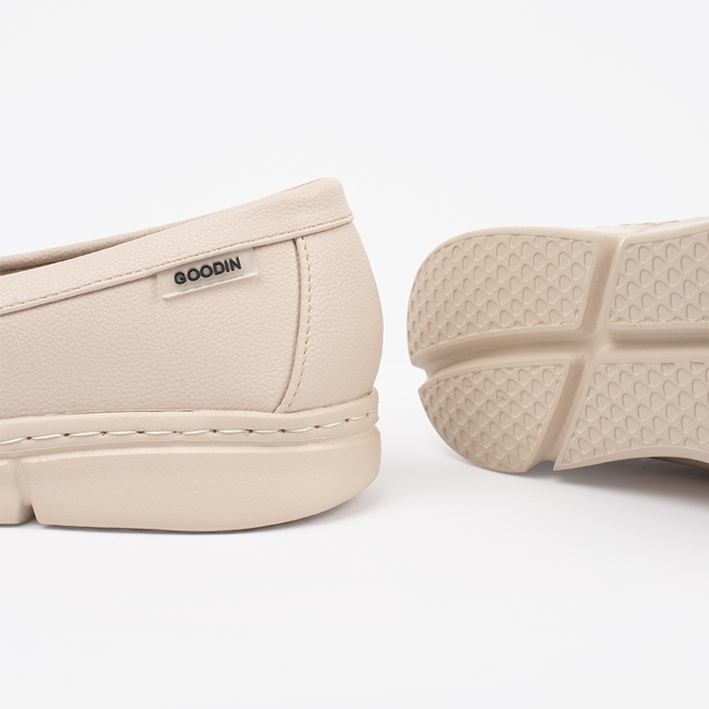 Goodin Beige Openwork Light Mocasins con un alfiler 1