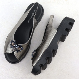Sandalias para mujeres en la plataforma Potocki de plata metálica perforada SZ12610 3