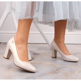 Bombas en el puesto Sergio Leone W SK193B beige perla 7