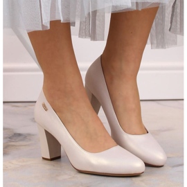 Bombas en el puesto Sergio Leone W SK193B beige perla 8