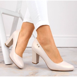 Bombas en el puesto Sergio Leone W SK193B beige perla 9