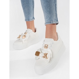 Zapatillas blancas con adiciones doradas blanco 1