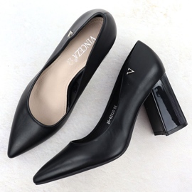 Bombas para mujeres en la publicación decorativa Black Vinceza 62220 negro 4