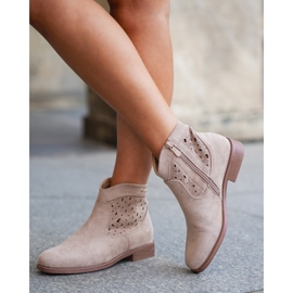 Botas abiertas para mujeres de tacón plano S.Barski Hy51-113 beige 10