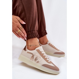 Zapatos deportivos bajos para mujeres con beige de cuero ecológico 9