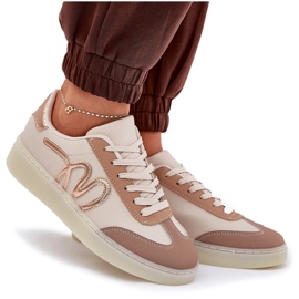 Zapatos deportivos bajos para mujeres con beige de cuero ecológico 10