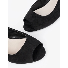 Goodin Sandalias de gamuza en un post negro 5