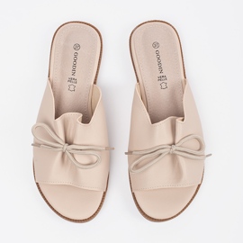Goodin Colgajo de beige con un arco 1