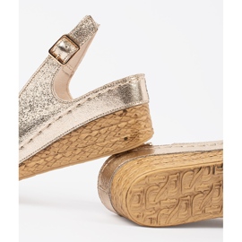 Goodin Sandalias de oro en una cuña baja dorado 5