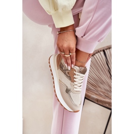 Zapatos deportivos femeninos en la plataforma Patrón de animales beige 3
