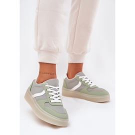 Zapatillas bajas para mujeres en la plataforma verde 2