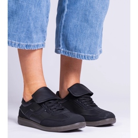 Zapatillas negras con cordones bajos negro 1