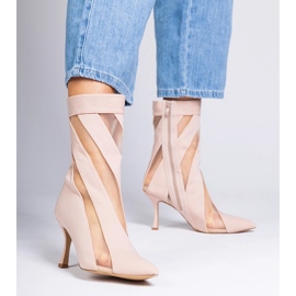 Botas de satén beige con una malla en un tacón alto 1
