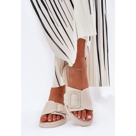 S.Barski Flip de cuero para mujeres con una hebilla de beige SJ2302-01 de D&amp;A 3