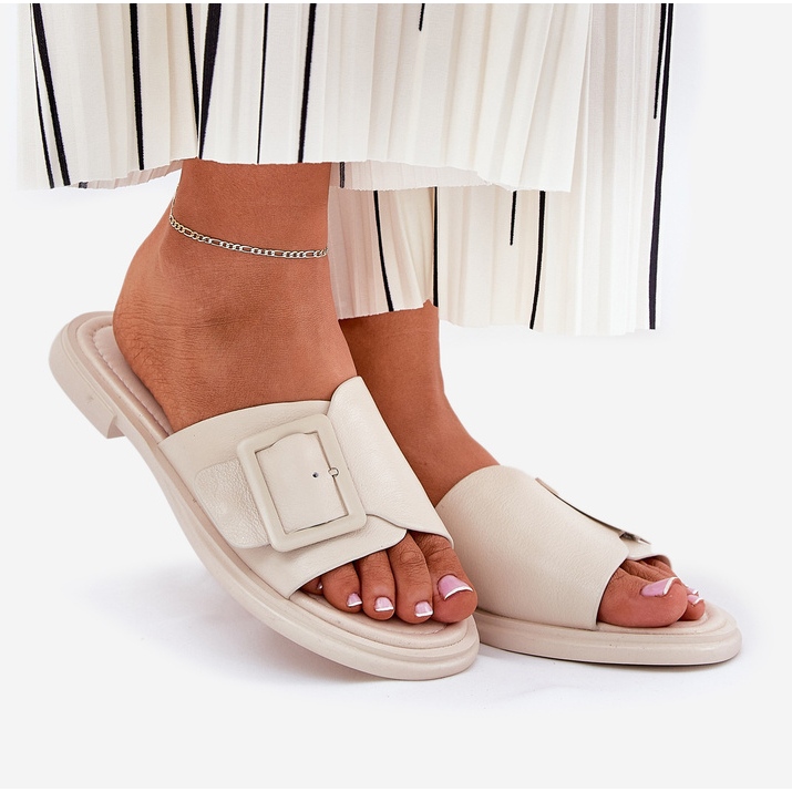 S.Barski Flip de cuero para mujeres con una hebilla de beige SJ2302-01 de D&amp;A 1