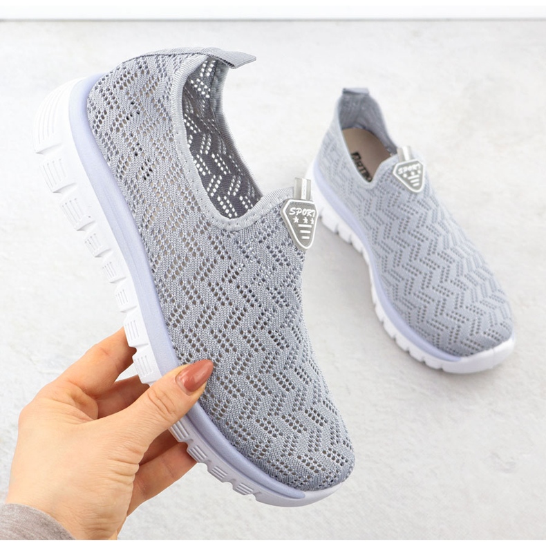 Zapatos deportivos femeninos slip on on grey artiker 56c1016 gris 1 Zapatos deportivos femeninos slip on on grey artiker 56c1016 gris 1