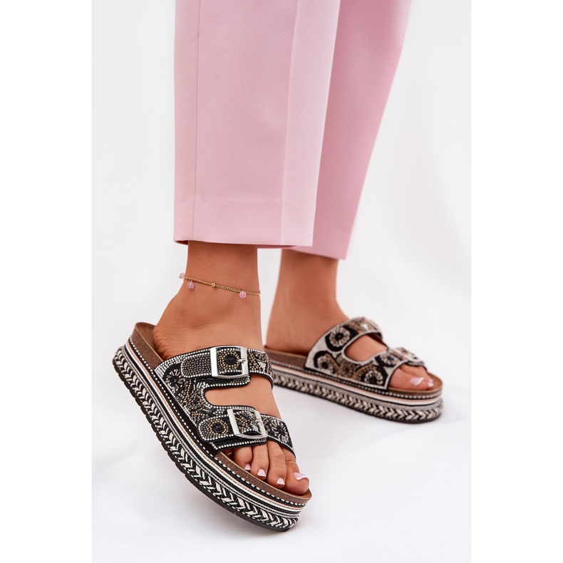 Zapatillas con decoración y hebillas en la plataforma negra negro 2