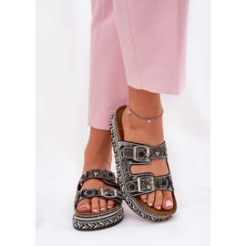 Zapatillas con decoración y hebillas en la plataforma negra negro 3