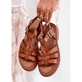 Sandalias para mujeres de cuero Eco en la plataforma de camello marrón 9