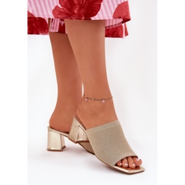 Tacones de mujer con pistilo dorado 6