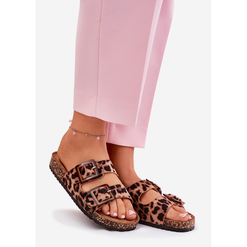 Chanclas para mujeres con abrazaderas en la suela de corcho marrón estampado de leopardo 1
