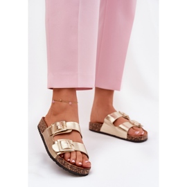 Chanclas para mujeres con abrazaderas en una suela dorada de corcho dorado 2