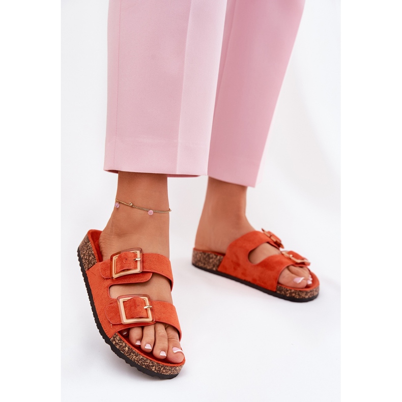 Chanclas para mujeres con abrazaderas en una suela de color naranja de corcho 2