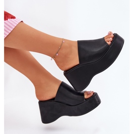 Zapatillas para mujeres de cuero ecológica en la plataforma y cuñas negras negro 8