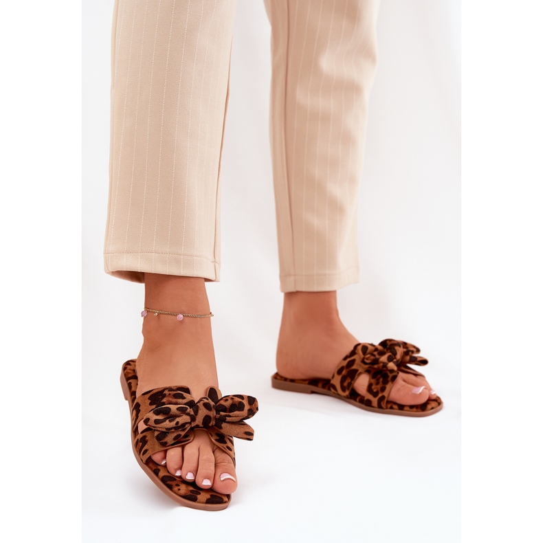 Chanclas de mujeres planas con arco de leopardo marrón 2